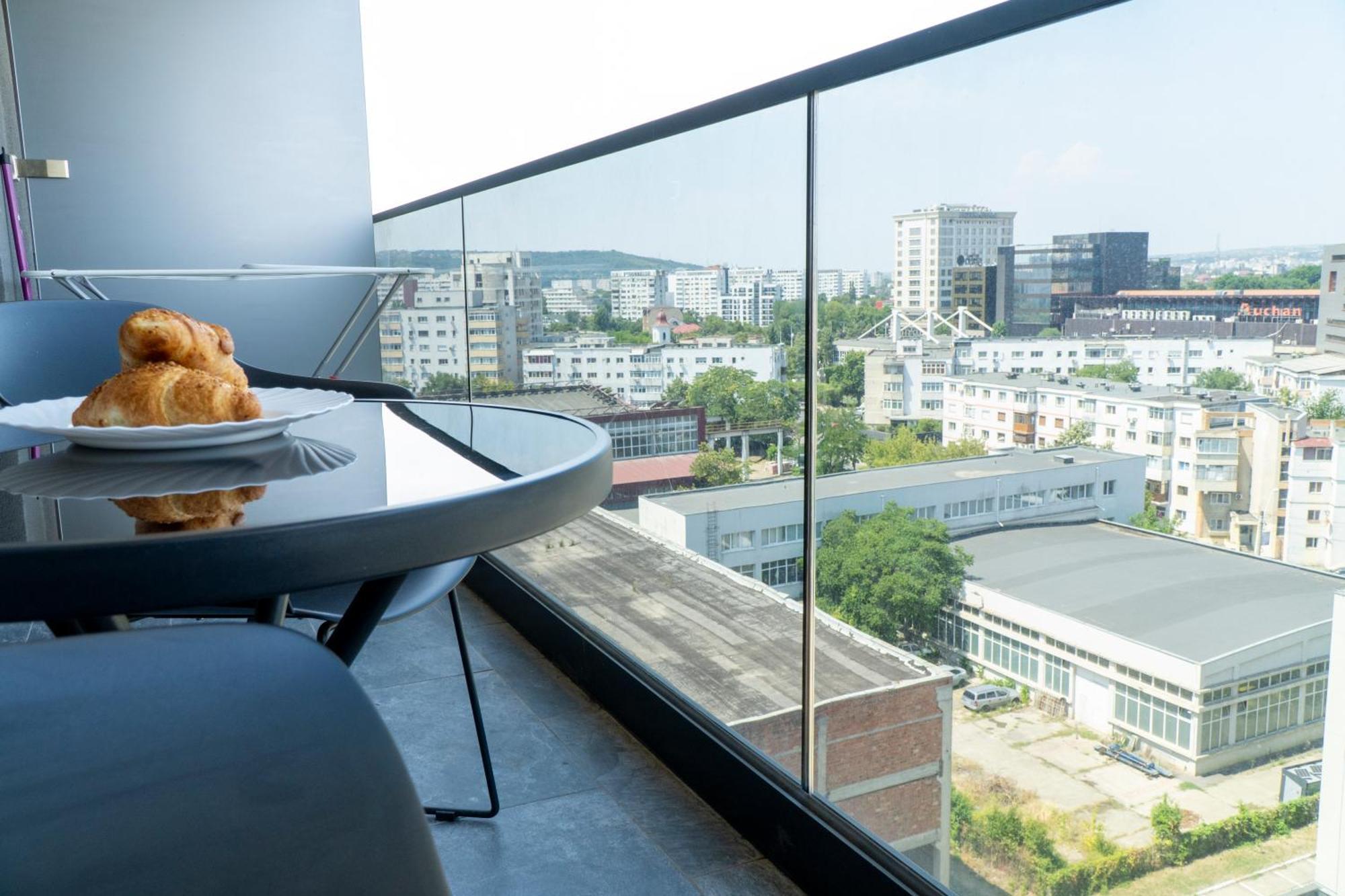Center Apartment Palas Mall View Iasi Exteriör bild